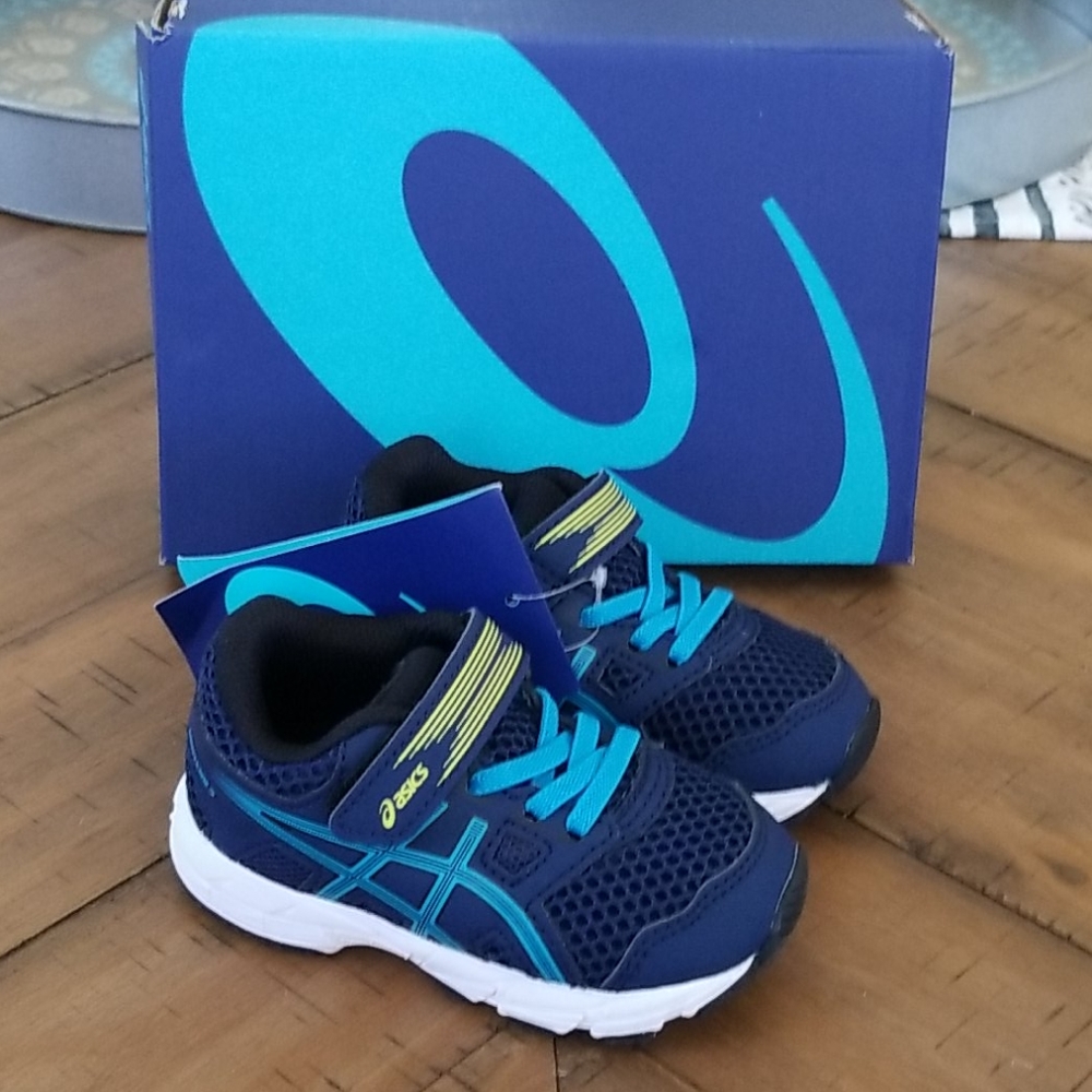 🆕️ Asics shoes